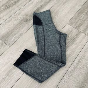 Lululemon Cropped Women's Black Mesh Devi Yoga 21”- Inseam XS